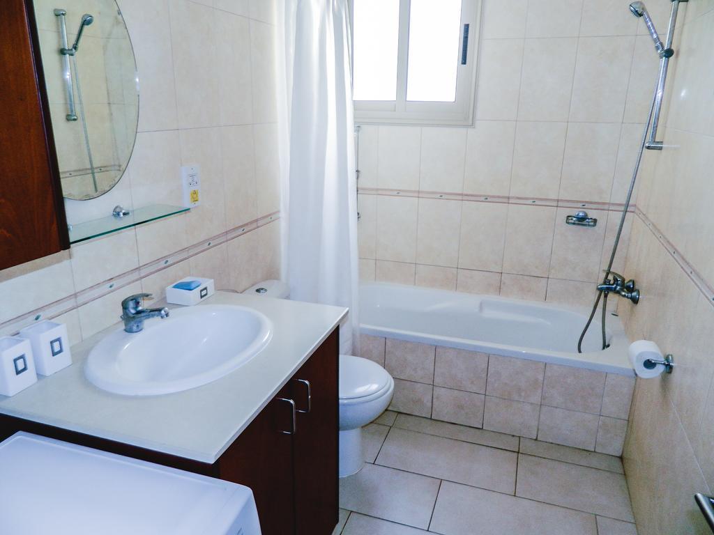 King'S Gardens Apartment Paphos Bagian luar foto