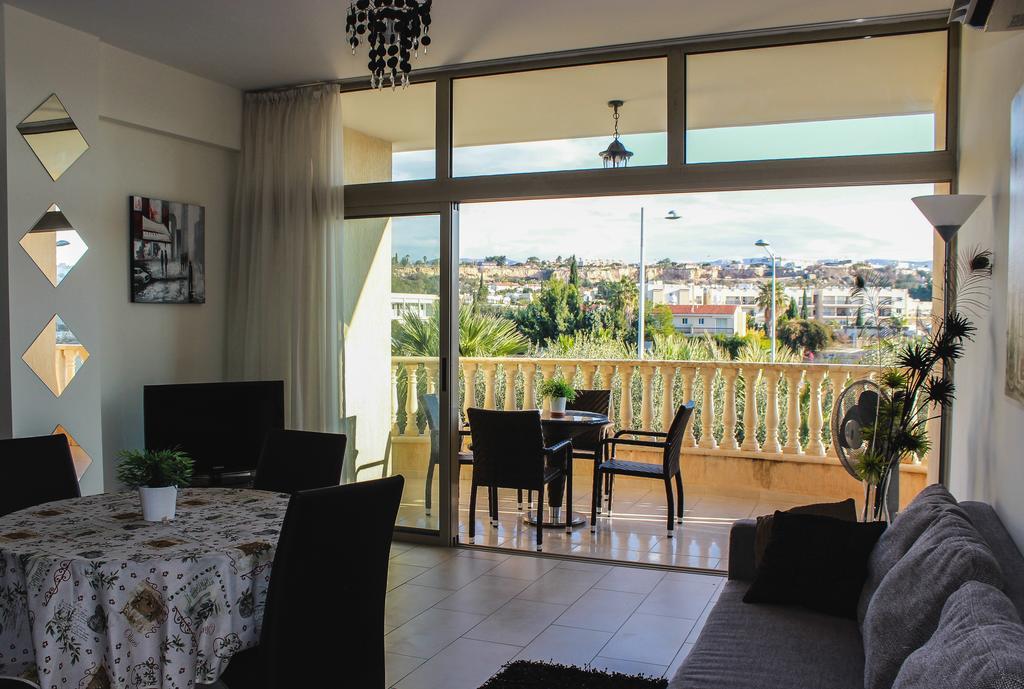 King'S Gardens Apartment Paphos Bagian luar foto