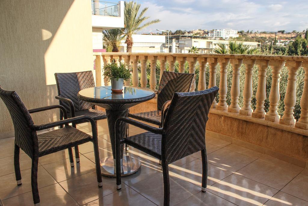 King'S Gardens Apartment Paphos Bagian luar foto