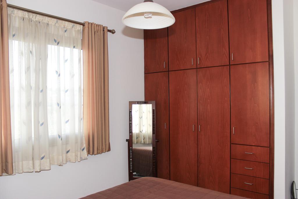 King'S Gardens Apartment Paphos Bagian luar foto