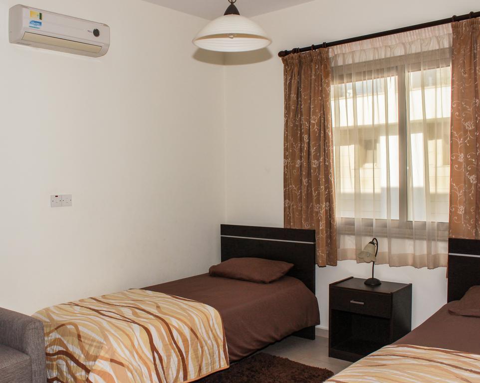 King'S Gardens Apartment Paphos Bagian luar foto