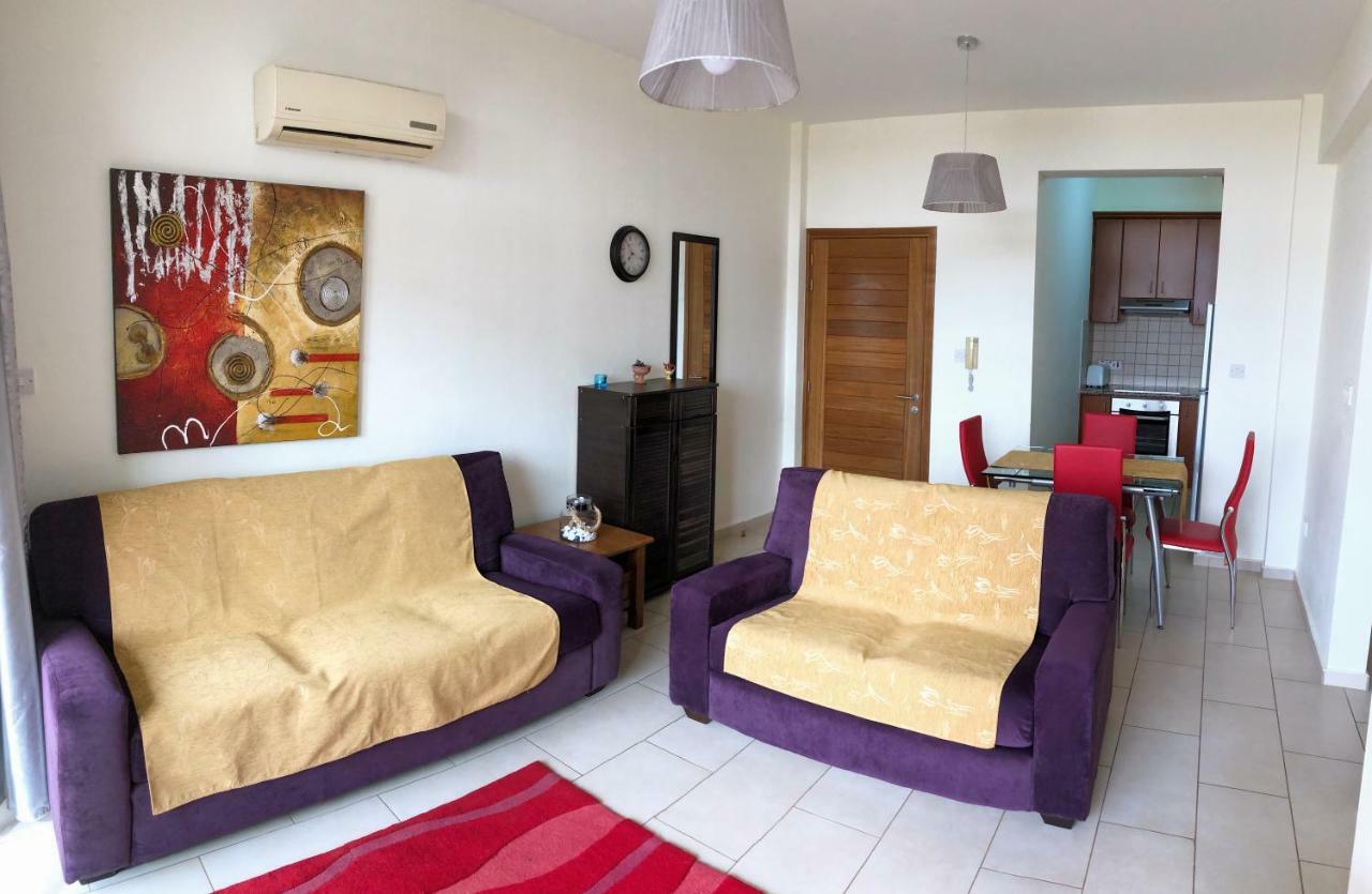 King'S Gardens Apartment Paphos Bagian luar foto